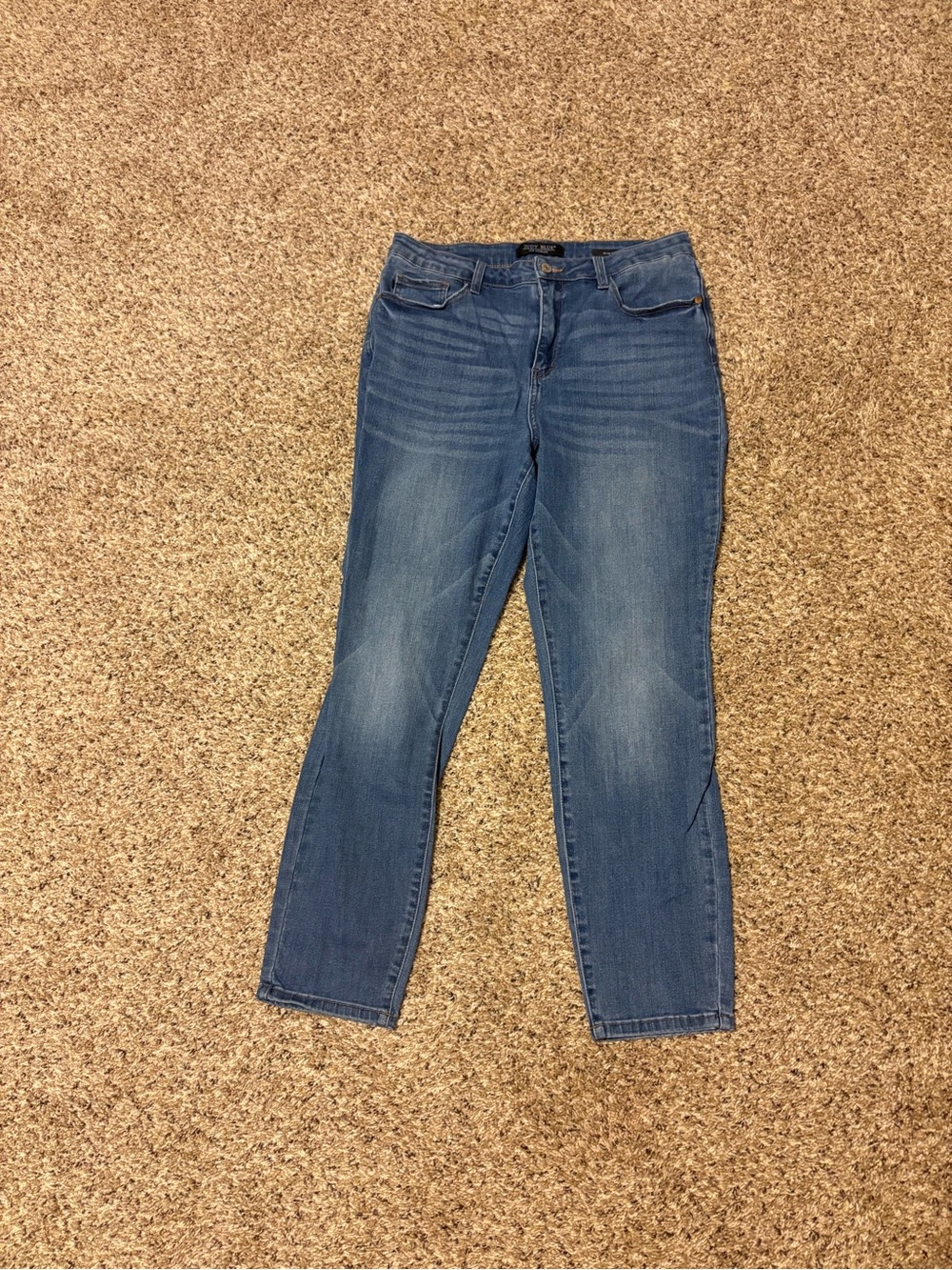 Judy Blue Skinny Cotton Blend Jeans in Mid Blue Wash